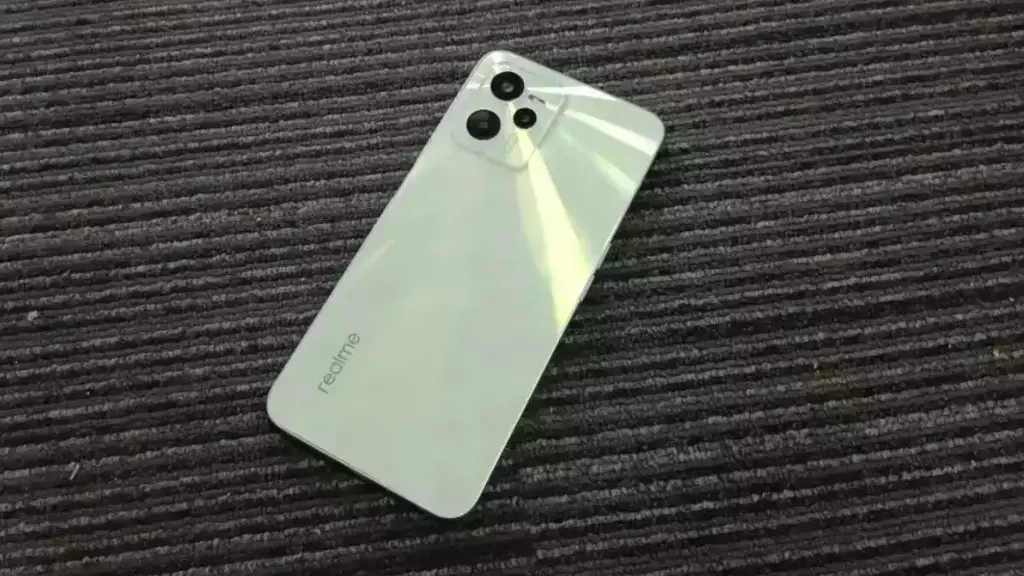 Realme C35